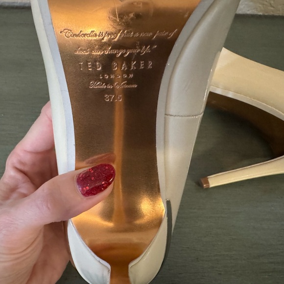 Ted Baker Classic Heel Pumps Sz. 37.5 - Picture 6 of 8